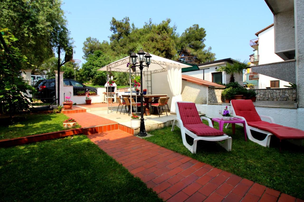 Apartments Vista Porec Esterno foto